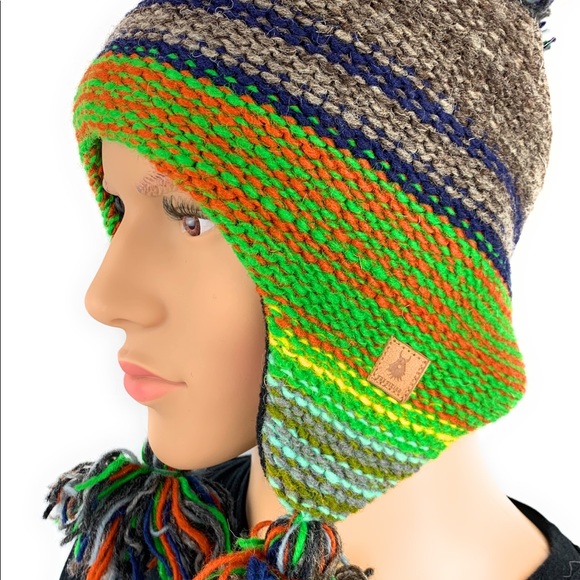 Wool Beanie With Earflap - Picture 4 of 6